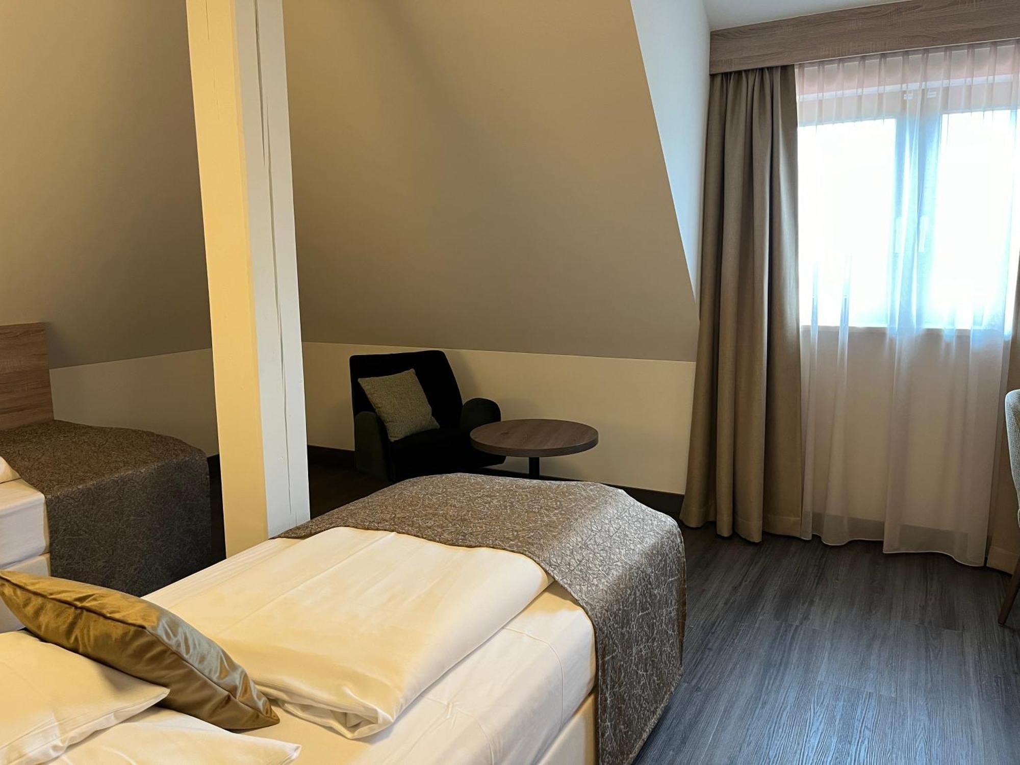 Flair Park Hotel Ilshofen Ngoại thất bức ảnh